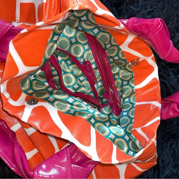 Kate Landry orange and pink giraffe tote bag - Picture 7 of 7